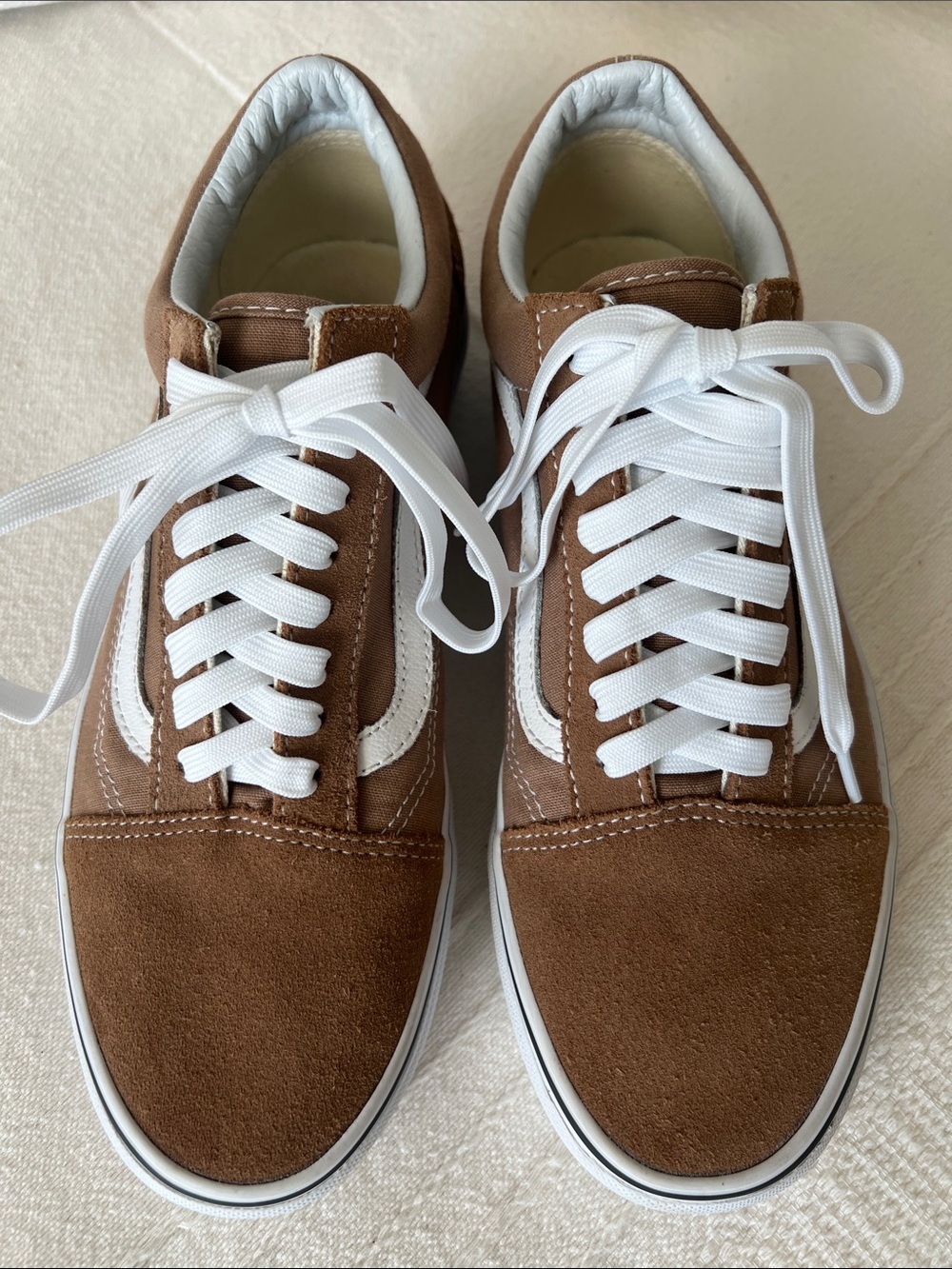 Vans Unisex Old Skool Brown Suede Low-Top Sneakers with White Side Stripe - Picture 2 of 11